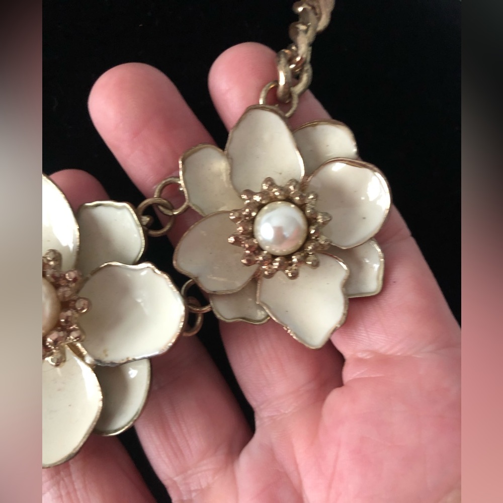 Vintaged Statement Necklace Enamel Flowers Gold tone Cuban chunky chain - Picture 5 of 12